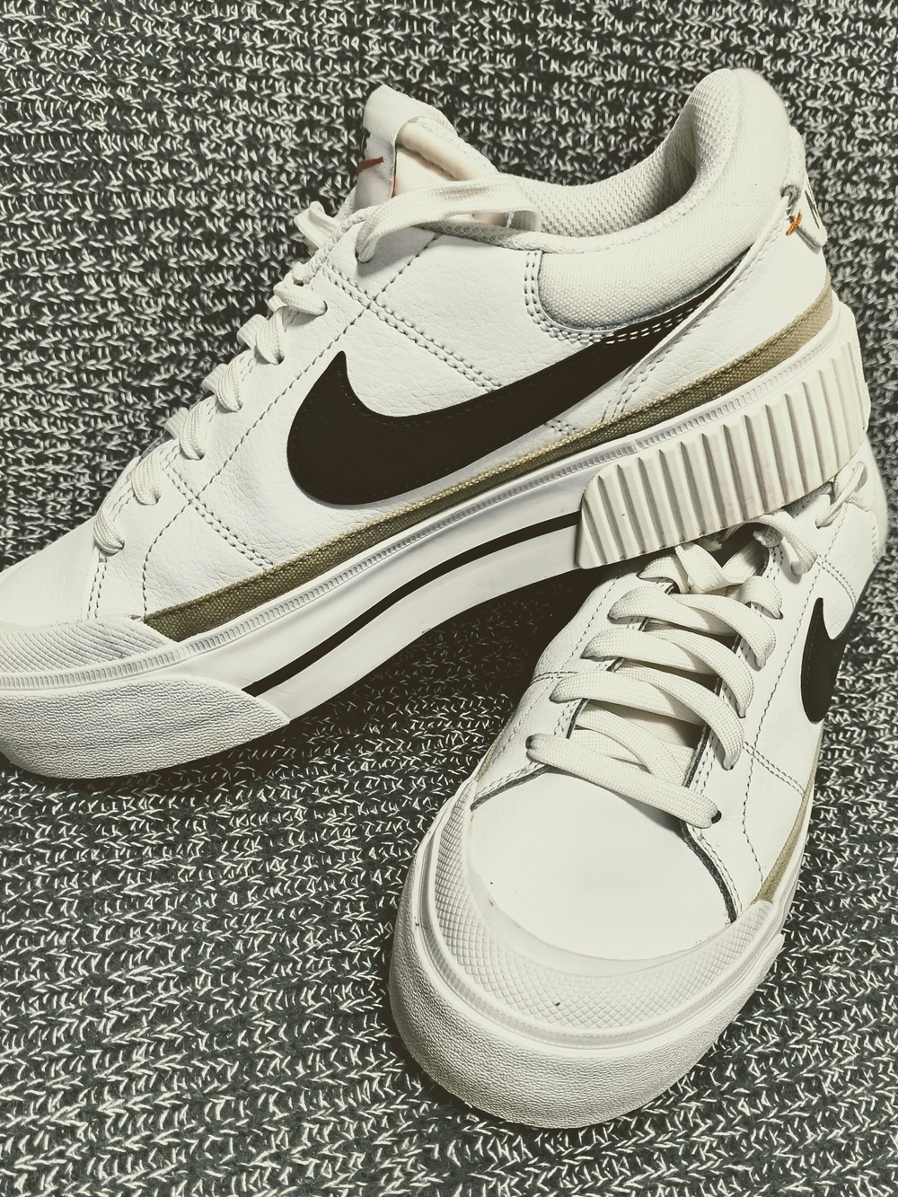 Women's Nike Court Legacy Lift Sneaker